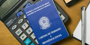 Fator Previdenciario - 04-10-2016 - Uma reforma "fraca" da Previdencia tera impacto quase igual ao que o fator teria nas proximas decadas, segundo estudo do Ipea.  (Fator Previdenciario - 04-10-2016 - Uma reforma "fraca" da Previdencia