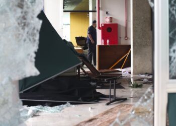 Palácio do Supremo Tribunal Federal destruído, após distúrbios antidemocráticos no ultimo domingo